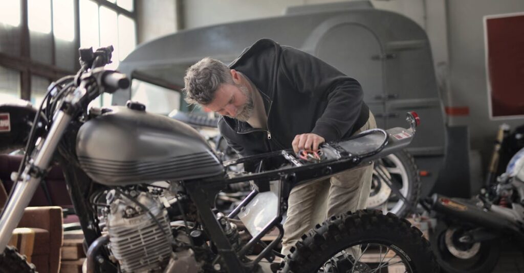 découvrez les astuces essentielles pour l'entretien de votre moto. apprenez à prolonger la durée de vie de votre deux-roues grâce à des conseils pratiques sur la maintenance régulière, le nettoyage et les réparations indispensables. ayez toujours une moto en parfait état de marche!