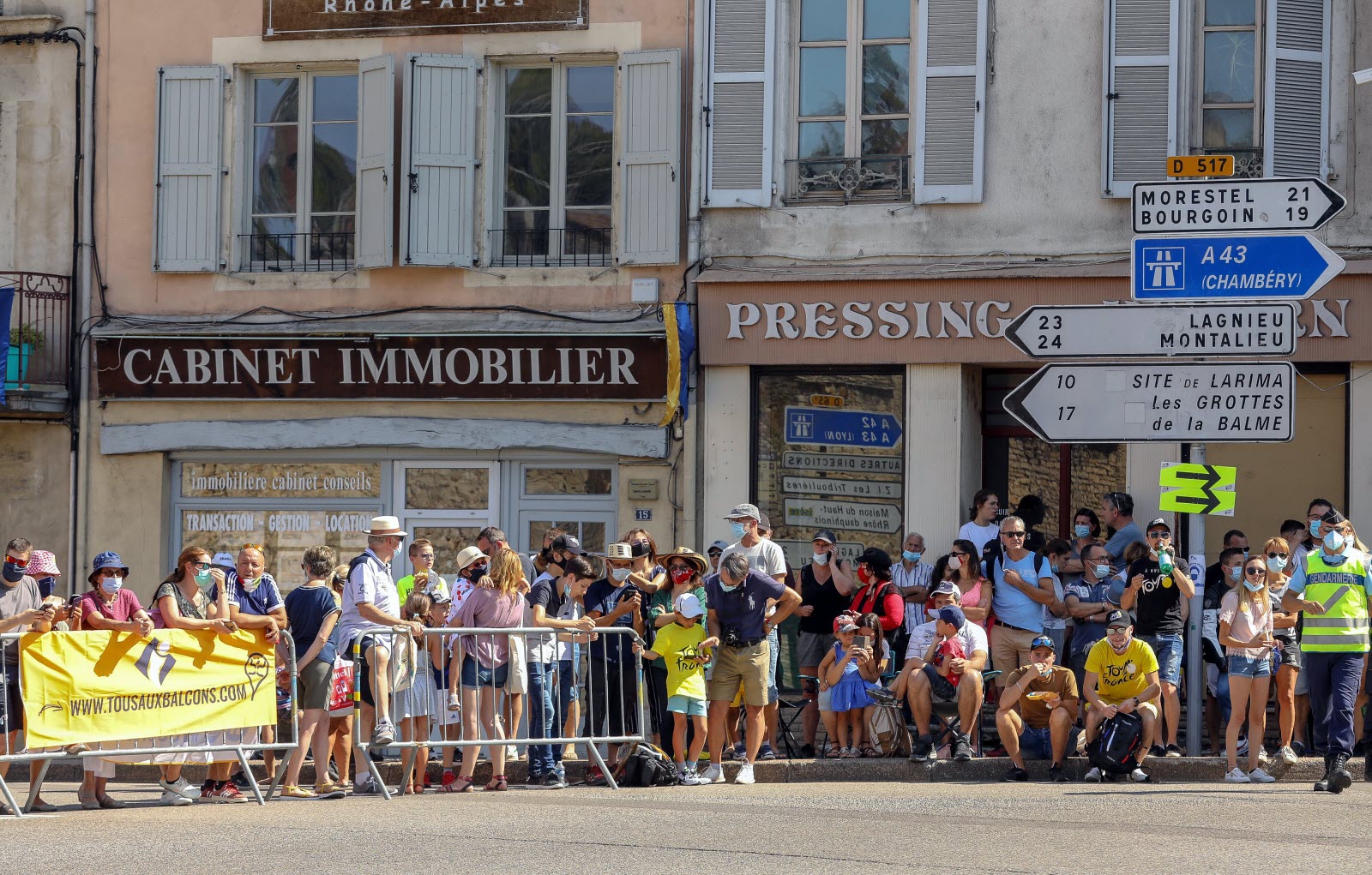 découvrez notre assurance dédiée aux coureurs, conçue pour protéger votre santé et vos performances. profitez d'une couverture adaptée aux accidents, blessures et aléas liés à votre pratique sportive. courez en toute sérénité grâce à notre offre sur mesure.