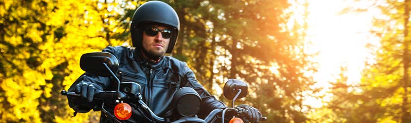découvrez des offres d'assurance moto pas cher adaptées à vos besoins. protégez votre deux-roues sans vous ruiner grâce à nos solutions flexibles et personnalisables. comparez les prix et faites des économies dès aujourd'hui!