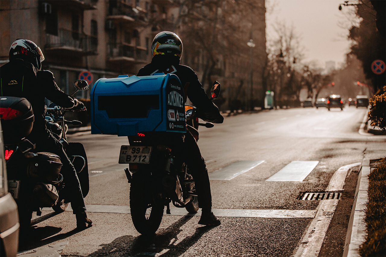 découvrez notre assurance moto adaptée à vos besoins, offrant une protection complète et des tarifs compétitifs. profitez de services personnalisés et d'une assistance 24/7 pour rouler en toute sérénité.