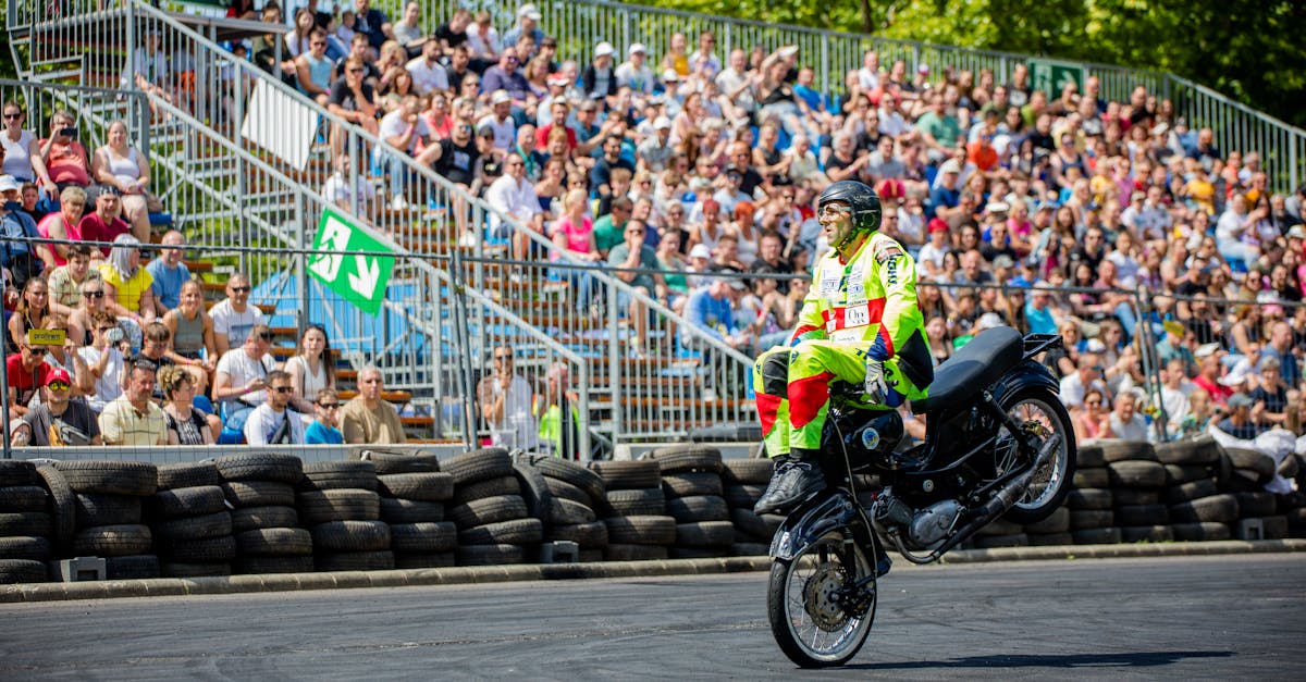 découvrez les meilleures options d'assurance pour votre moto avec des couvertures adaptées à vos besoins. protégez votre deux-roues contre les accidents, le vol et les dommages grâce à des offres compétitives et des services personnalisés. obtenez un devis gratuit aujourd'hui !