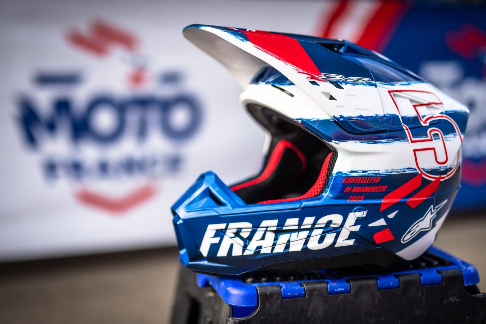 découvrez notre guide complet sur l'assurance motocross pour mineurs en 2024. protégez votre jeune pilote avec des options adaptées et des conseils pratiques pour une pratique sécurisée et conforme à la législation.