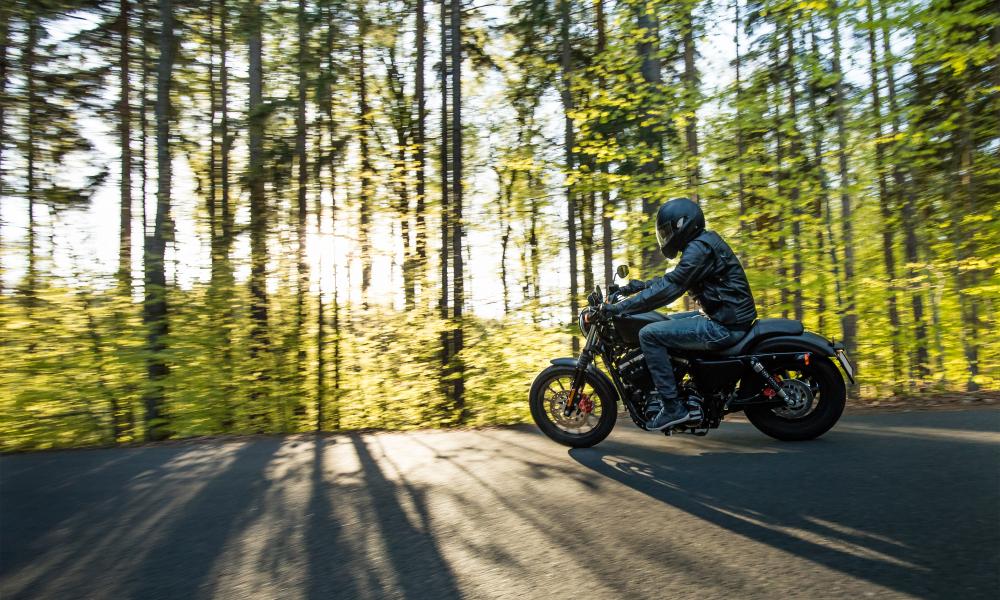 découvrez notre gamme d'assurance pour motos vertes, conçue pour protéger votre véhicule tout en respectant l'environnement. profitez de garanties adaptées à vos besoins et d'un service client à l'écoute de vos demandes.