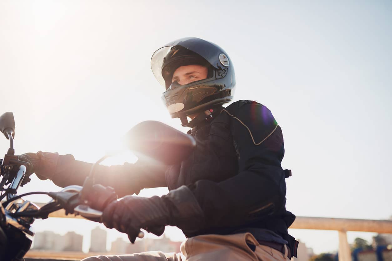 découvrez les meilleures options d'assurance moto pour les jeunes conducteurs en 2024. profitez de conseils d'experts pour sélectionner une couverture adaptée à vos besoins, tout en bénéficiant de tarifs compétitifs et d'une protection optimale sur la route.