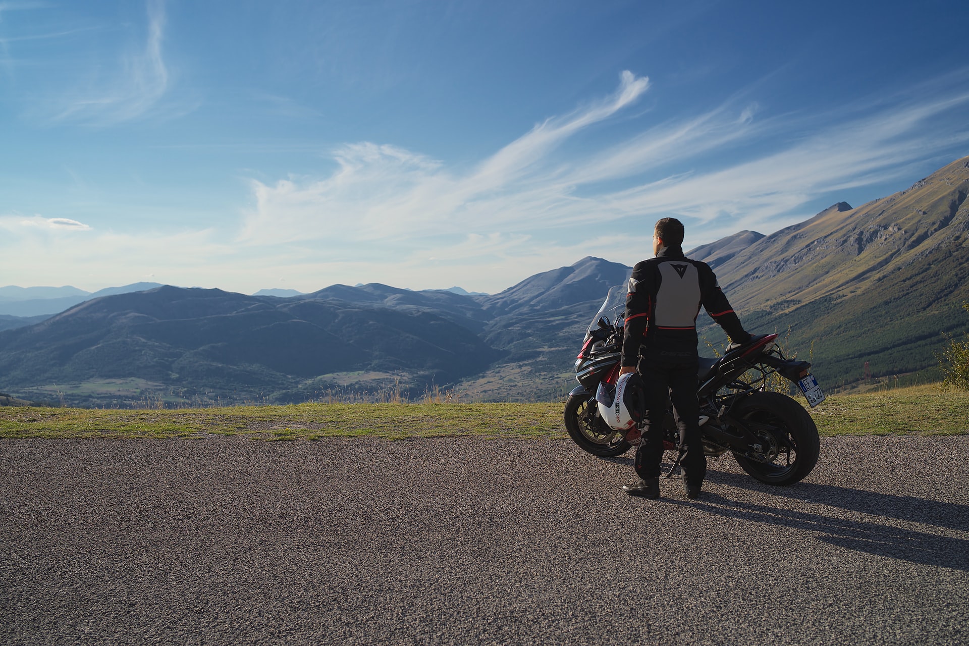 découvrez nos conseils pour choisir l'assurance moto idéale selon vos besoins. comparez les options, les garanties et les tarifs pour rouler en toute sérénité.