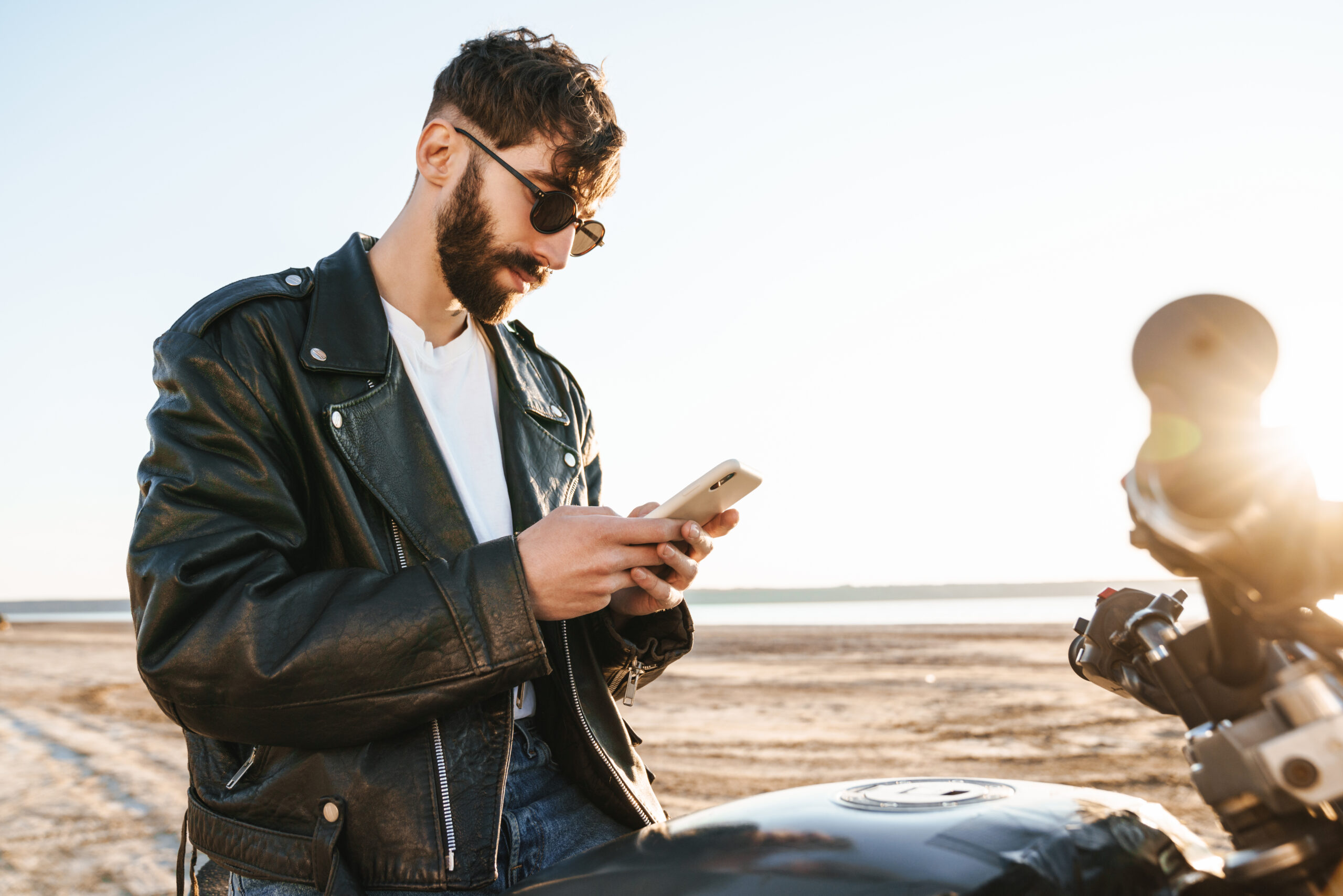 découvrez notre guide complet sur les avis d'assurance moto. comparez les différentes offres, lisez les témoignages des assurés et trouvez la meilleure couverture pour votre véhicule à deux roues.