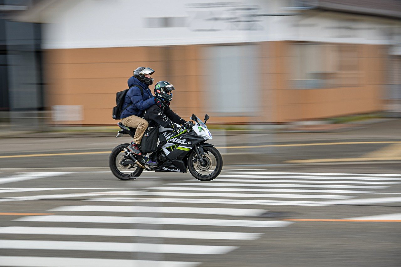 découvrez notre guide complet sur l'assurance moto 2024. comparez les meilleures offres, trouvez des conseils pour choisir la couverture adaptée à vos besoins et roulez en toute sérénité cette année. protégez votre moto et votre budget avec des solutions adaptées aux motards!