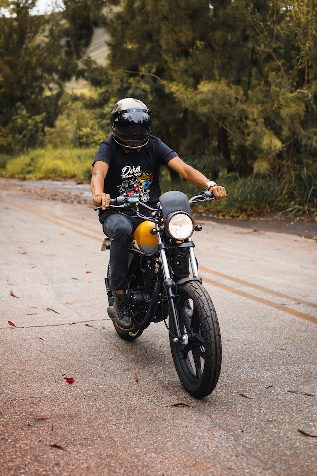 découvrez l'assurance moto collection macif, conçue spécialement pour les passionnés de véhicules anciens. bénéficiez de garanties adaptées à votre moto de collection, d'une protection sur mesure et d'un service client dévoué. protégez votre précieuse monture avec macif !