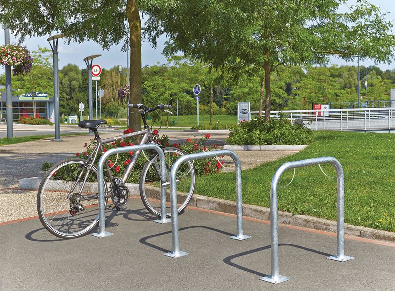découvrez notre stationnement moto sécurisé, offrant une protection optimale pour votre deux-roues. profitez d'un accès facile et d'un environnement sûr pour laisser votre moto en toute tranquillité.