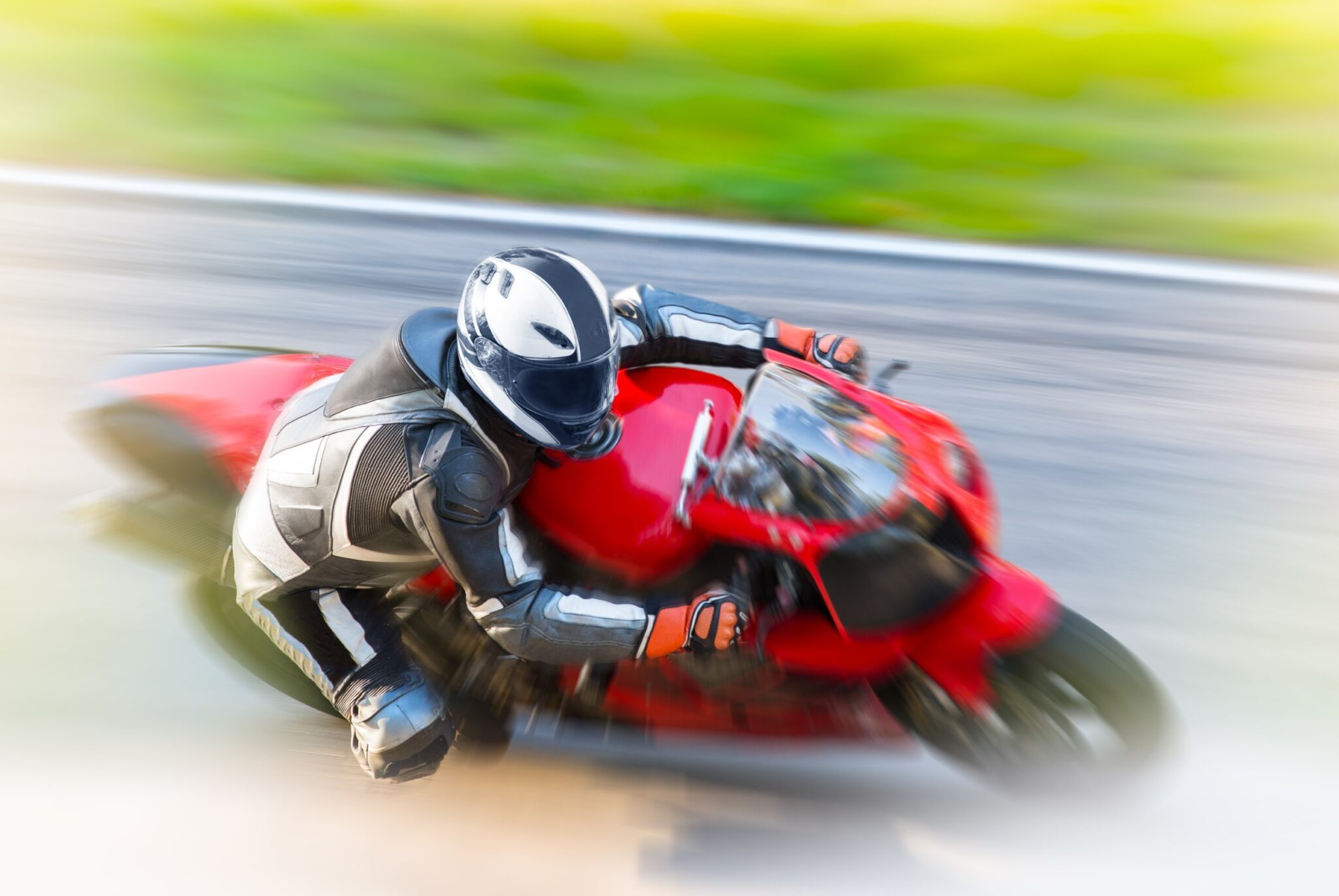 découvrez les meilleures options d'assurance moto pour 2024. protégez votre véhicule avec des garanties adaptées à vos besoins et profitez de conseils d'experts pour choisir l'assurance idéale qui vous offre sécurité et tranquillité d'esprit sur la route.