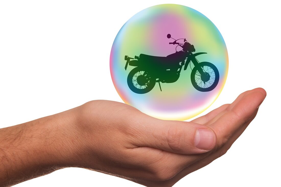 découvrez nos offres d'assurance motos adaptées à vos besoins et roulez sereinement. protégez votre véhicule avec des garanties complètes et un service client à votre écoute.